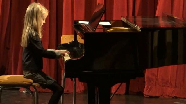 Mihaela Gindeva Михаела Гиндва Марш - Шуман, Пеперуди - Йордан