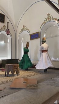 Экспонаты в Музее Мевляны (Турция, Конья)