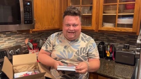 Unboxing my first book, Southern Fried Sass!