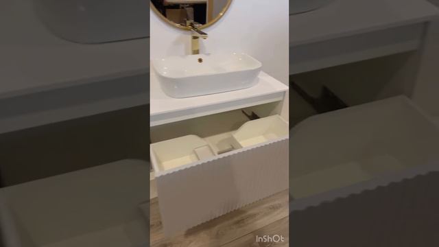 Подвесная тумба в ванную с умывальником