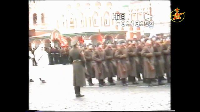 Парад 7 ноября 2005 года