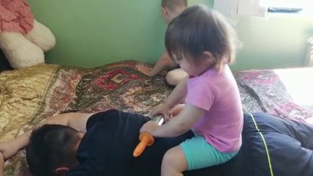 Скалка в деле.