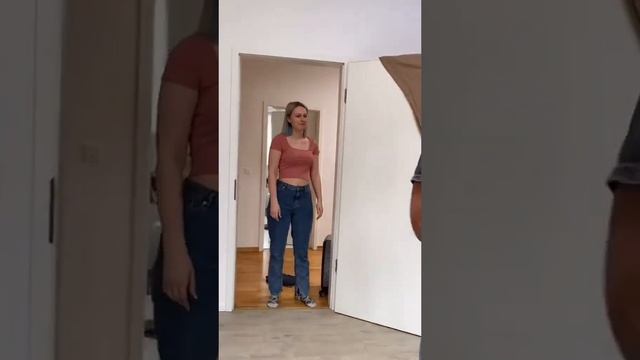 Rick Azas zieht die virale Tiktok leggings an?