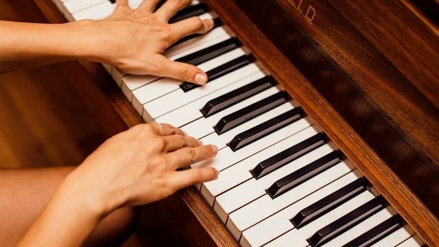 Piаnino. Royal.Пианино. Королевский..Музыка для вашей души.