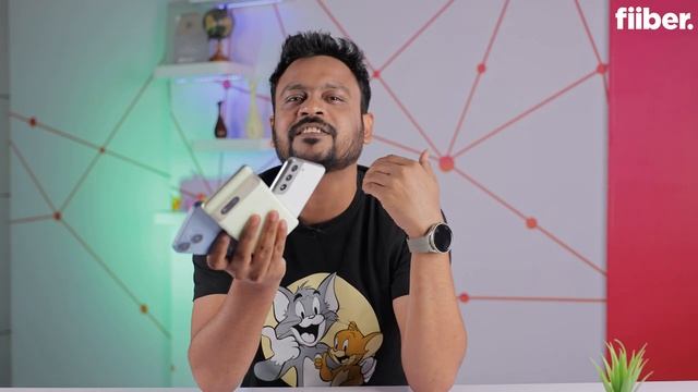 iPhone 14 vs Samsung Galaxy S22 vs Pixel 7 Camera Comparison | Fiiber Hindi