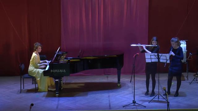 Инна Павкина (флейта) и Галя Рыжнёва (гобой)