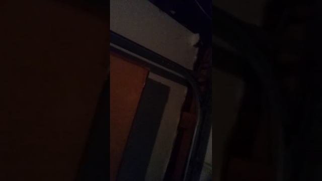Дом в деревне  комнаты шкафы коридоры.