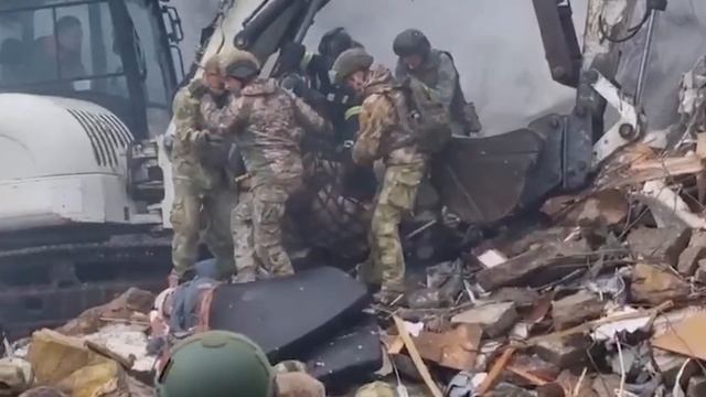 ‼️🇷🇺Спасательная операция в Белгороде: эвакуация выживших и обнаружение 7-го погибшего...