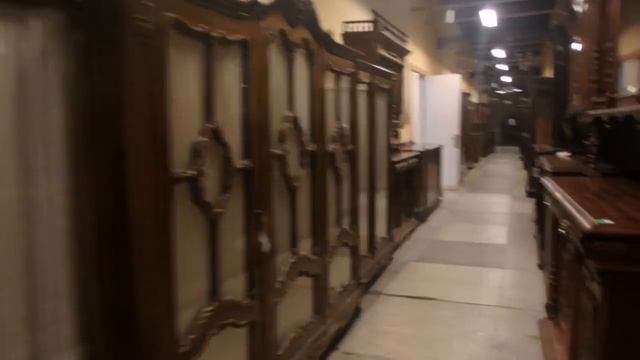 влог - немного болтовни и много антикварной мебели))