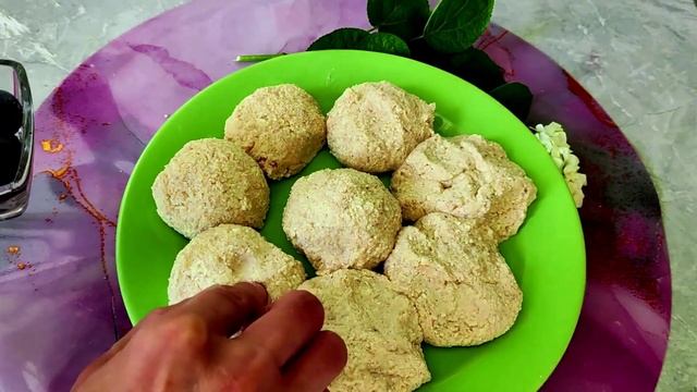 Кокосово - медовые  сырники с ягодами. Заменят вам десерт!