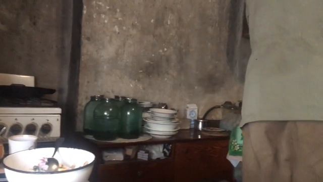 У мужа футболка десятилетней давности вот это экономный.Подарок от Юрасика.
