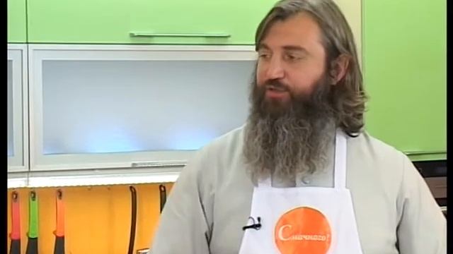 Протоиерей Вячеслав Власенко на кулинарном шоу "Смачного"