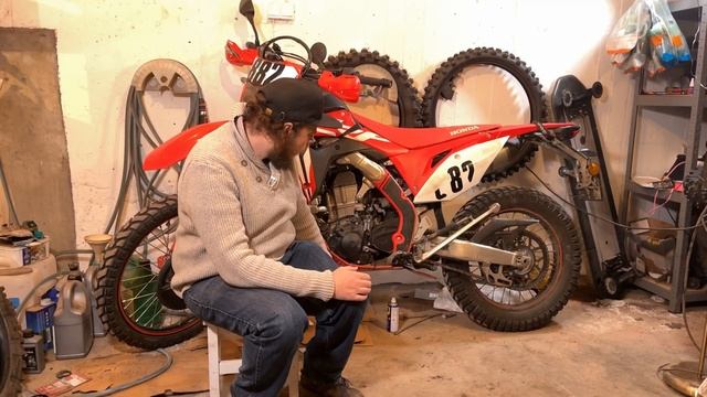 CRF 450 L / CRF 450 RL Project video update. The bike is running like a dream.