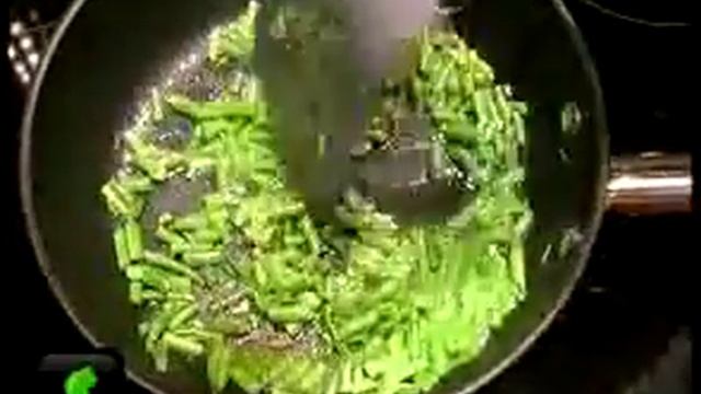 яичница с фасолью fried eggs with haricot