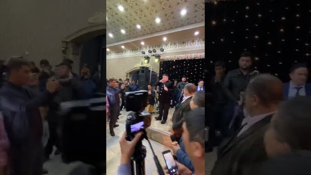 Азиз Батыров Озбекстанда тойдо тойкананы жарыптыр