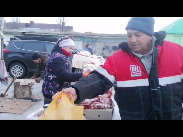 На центральном рынке посёлка Уруссу прошла сельскохозяйственная ярмарка.