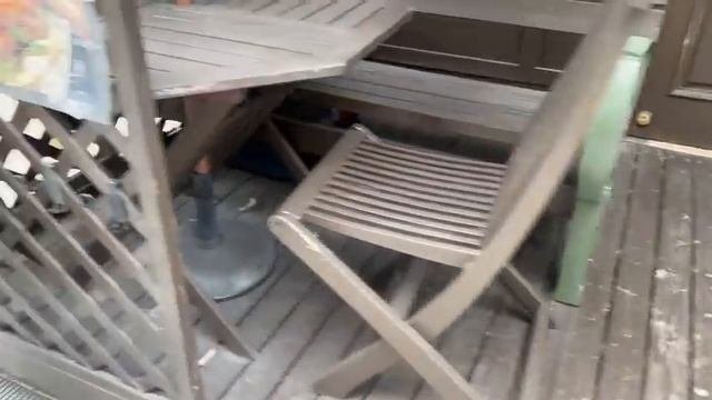 西中島南方で昼飯を食う徳井