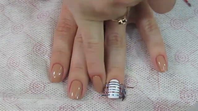 Самый простой дизайн с лентой/Stripes tape nails tutorial