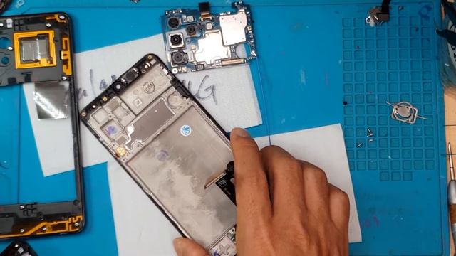 DISPLAY NOT RESPONDING: Samsung Galaxy A32 4G Screen Replacement | Sydney CBD Repair Centre