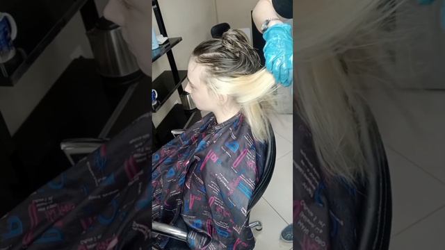 Скрытое окрашивание волос.