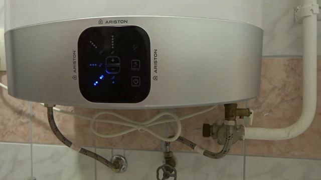 Ariston Velis EVO 80 elektromos okos bojler
