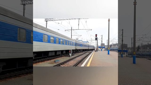Подборка видео с пассажирским поездом 719-720 Киев-Харьков