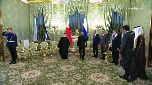 В Кремле начались переговоры Владимира Путина с Королём Бахрейна Хамадом Бен Исой Аль Халифой