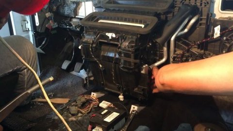 как нестандартным способом достать радиатор печки УАЗ ПАТРИОТ ОБНОВЛЁННЫЙ