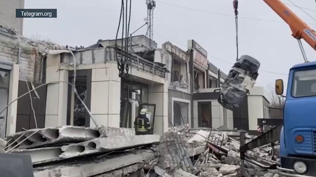 ВСУ обстреляли пекарню в Лисичанске  под завалами могут находиться до 40 человек