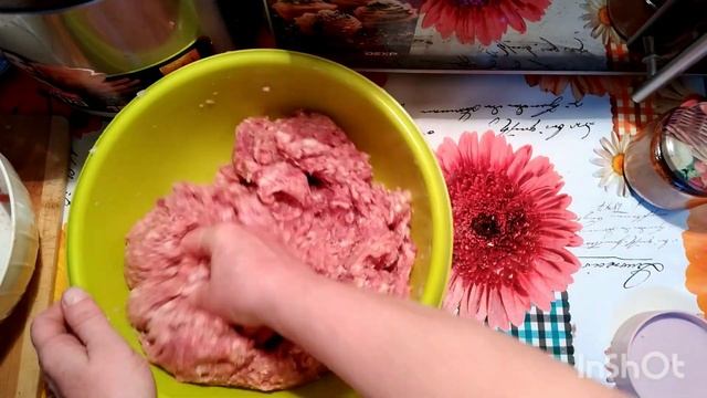 Делаю мясные заготовки в заморозку.