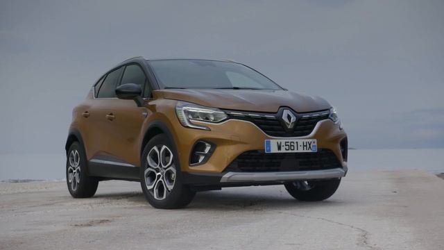 21233613 2019   New Renault CAPTUR Tests Drive In Greece