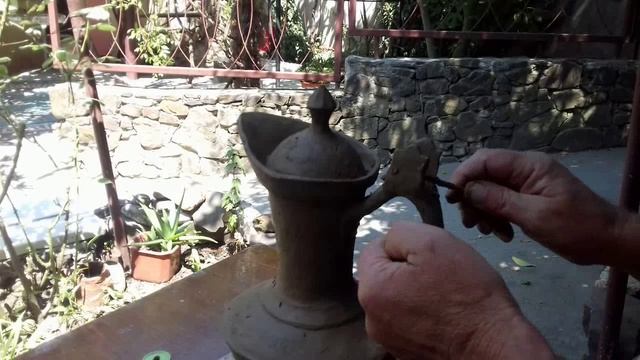 Два лепных кувшина. Делаем сами.