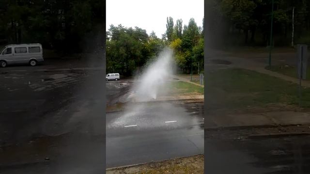 Фонтан горячей воды в Липецке ул А.Макарова 16.08.2019 в 9.15 утра