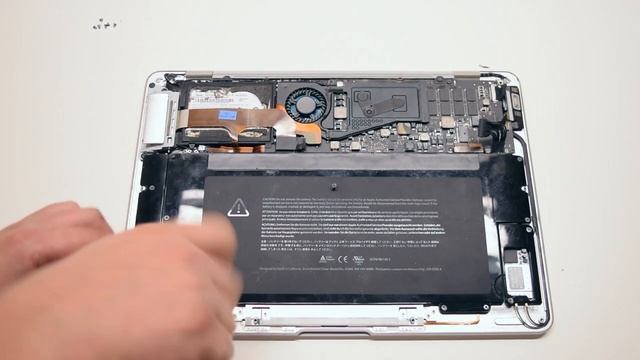 Macbook Air 2008 and 2009 A1237 and A1304 Battery Replacement