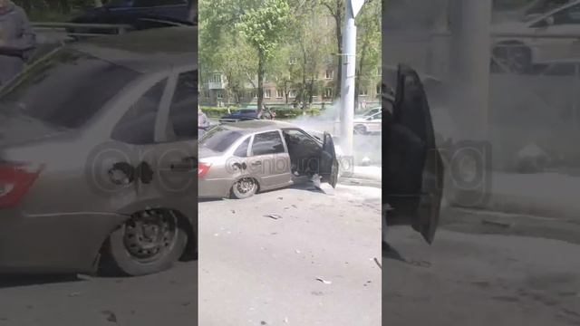 Возгорание машины между остановками Сергея Лазо и АТП