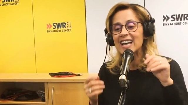 Lara FabianWe Are the Flyersacoustic 2017 - Radio SWR1.mp4