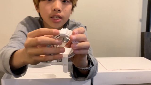 Unboxing MacBook Air M2 Starlight!