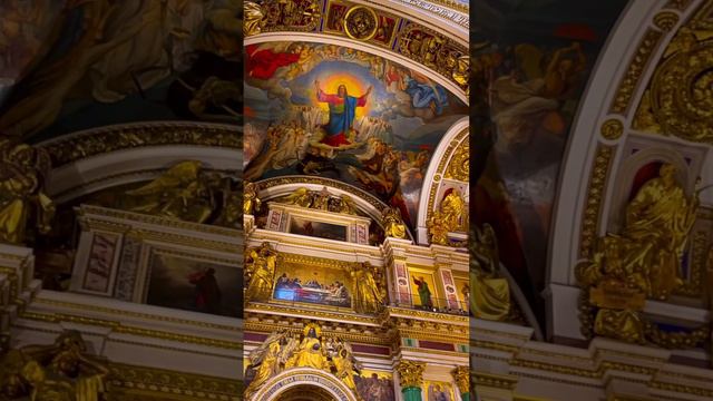 Исаакиевский собор в Санкт-Петербурге входит в число самых красивых сооружений мира.