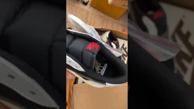 Nike_Air_Jordan_Retro_OG_x_Travis_Scott_Low_Olive