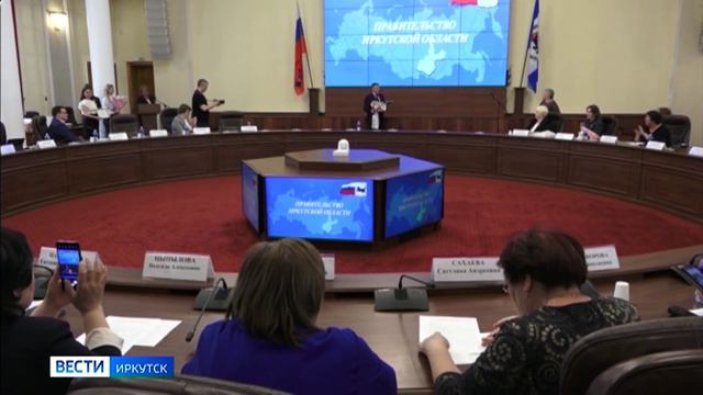Встречу с региональным Союзом сельских женщин провел губернатор Игорь Кобзев