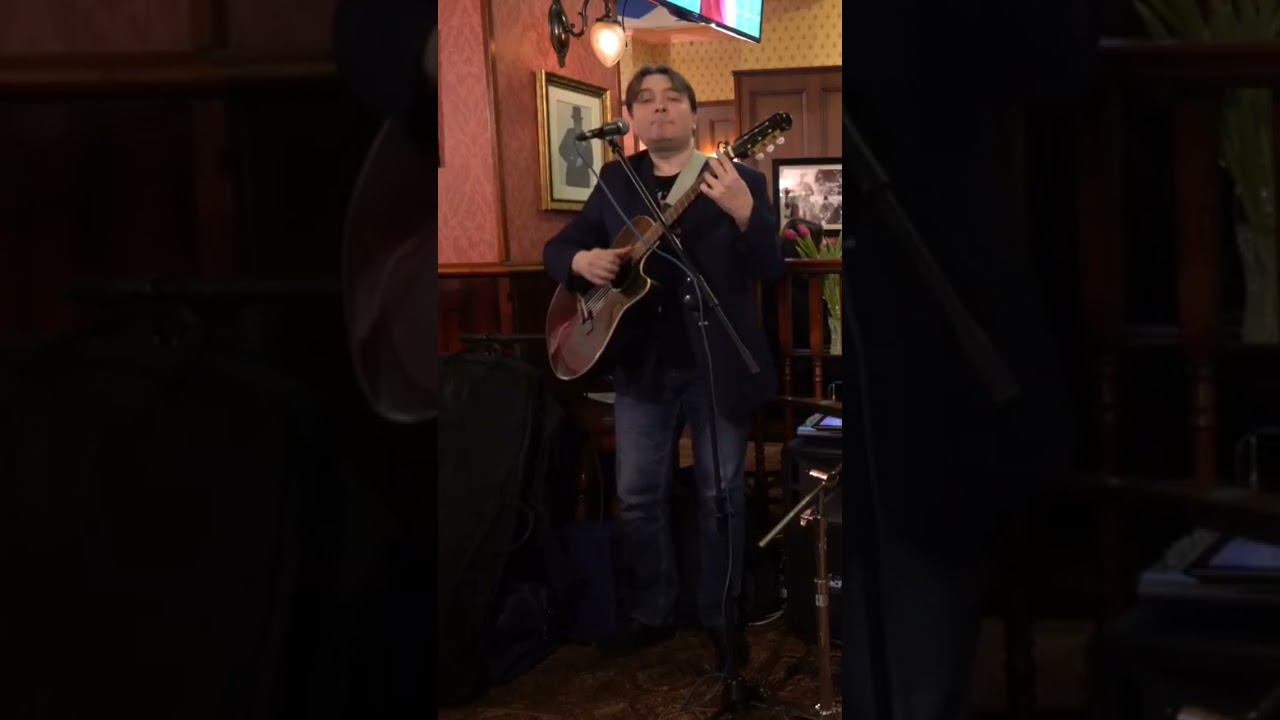 Отель Калифорния. КТО ЗНАЕТ ИСПОЛНИТЕЛЯ? ПИШЕМ В КОММЕНТЫ! #music #youtubeshorts#песни #музыка