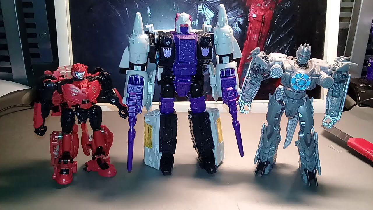 Toys Hunting + Unpackaging! Transformers WFC Earthrise & Studio series set by Hasbro. 12/22/2020