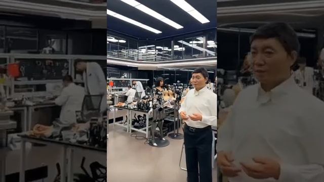Фабрика китайских реалистичных роботов