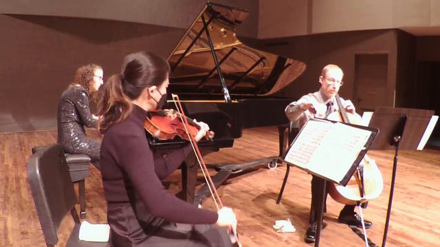 Out-of-Our-Minds Chamber Music - "Dumky" Trio by Antonin Dvořák (9.25.2021)