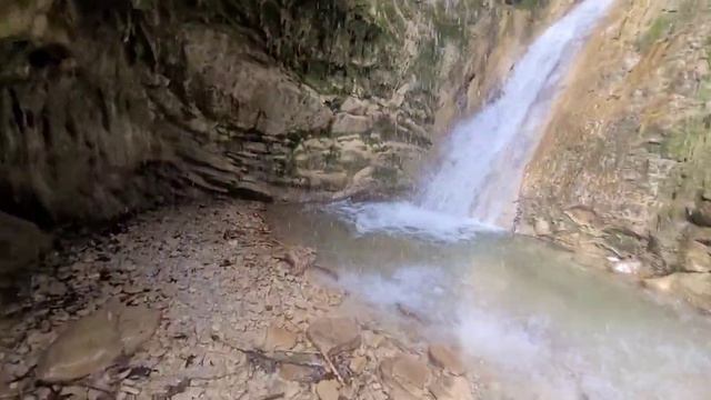 В долину сказочных водопадов