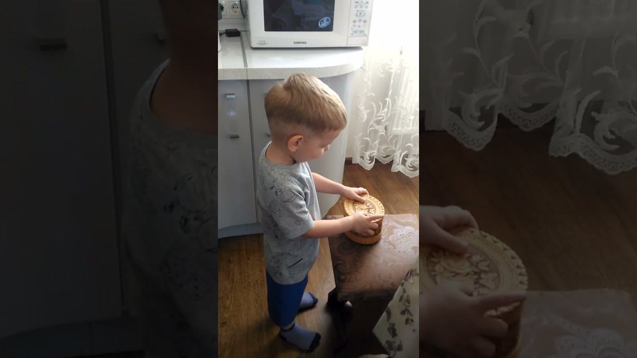 Конфетка под названием "ОДИН".  #baby #дети #прикол