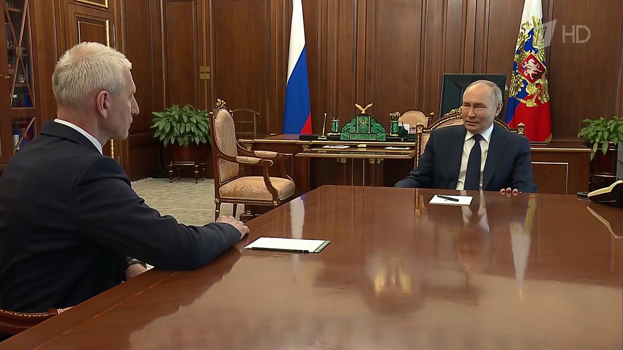 Владимир Путин встретился с министрами, которые не вошли в новый кабинет