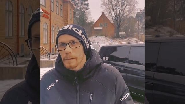 Mannen som skrek om att han bajsat i byxan (napp igen)