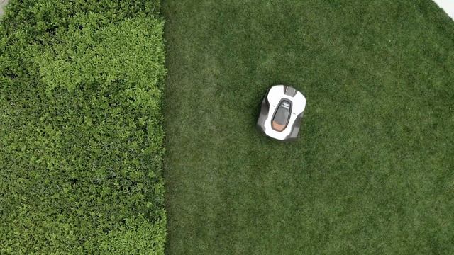 How Does An Automower® Robotic Lawn Mower Work? | Husqvarna