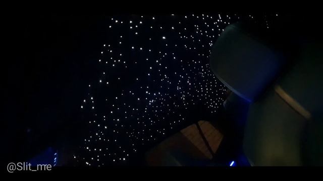 Перетяжка потолка в алькантару звездное небо падающая звезда  комета в автомобиле